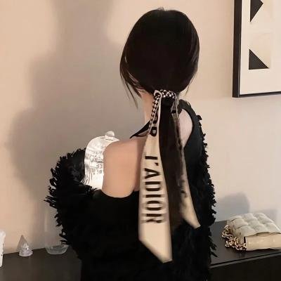 穿成炮灰原配，我惊艳家属院